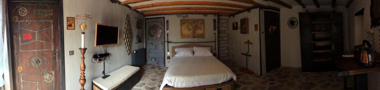 Chambre Steampunk Jules Vernes Bosbonparent Экстерьер фото