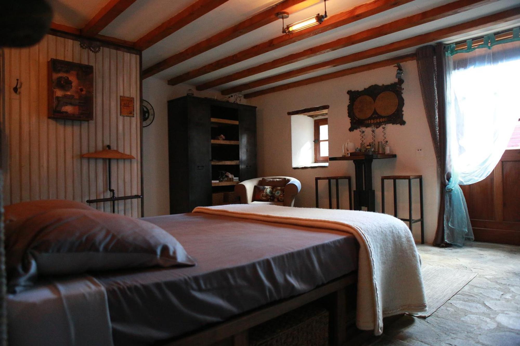 Chambre Steampunk Jules Vernes Bosbonparent Экстерьер фото